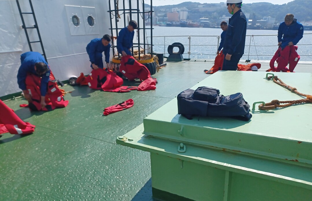 부산해수청, 노후 원양어선 합동 안전...