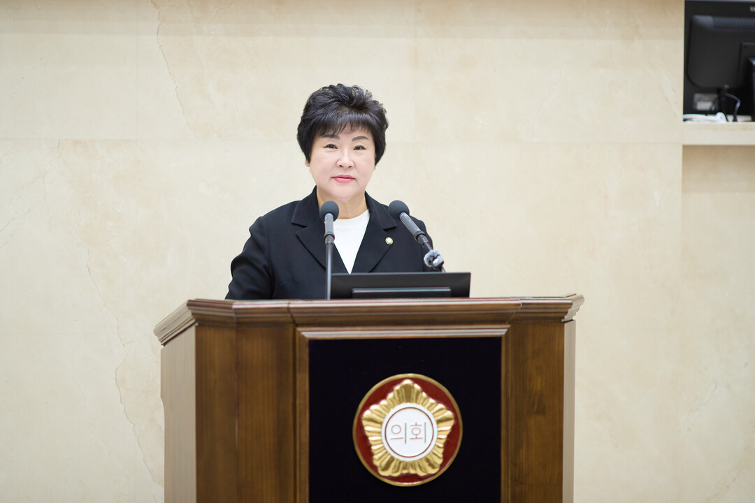 용인특례시의회 장정순 의원이 15일 열린 제302회 임시회 제3차 본회의에서 5분 자유발언을 하고 있다. 용인시의회 제공