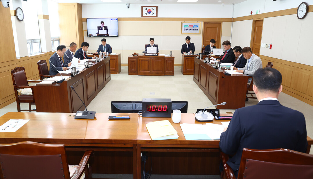 강원특별자치도의회 기획행정위원회가 27일 제345회 임시회 제1차 회의를 진행하고 있다(강원도의회 제공)