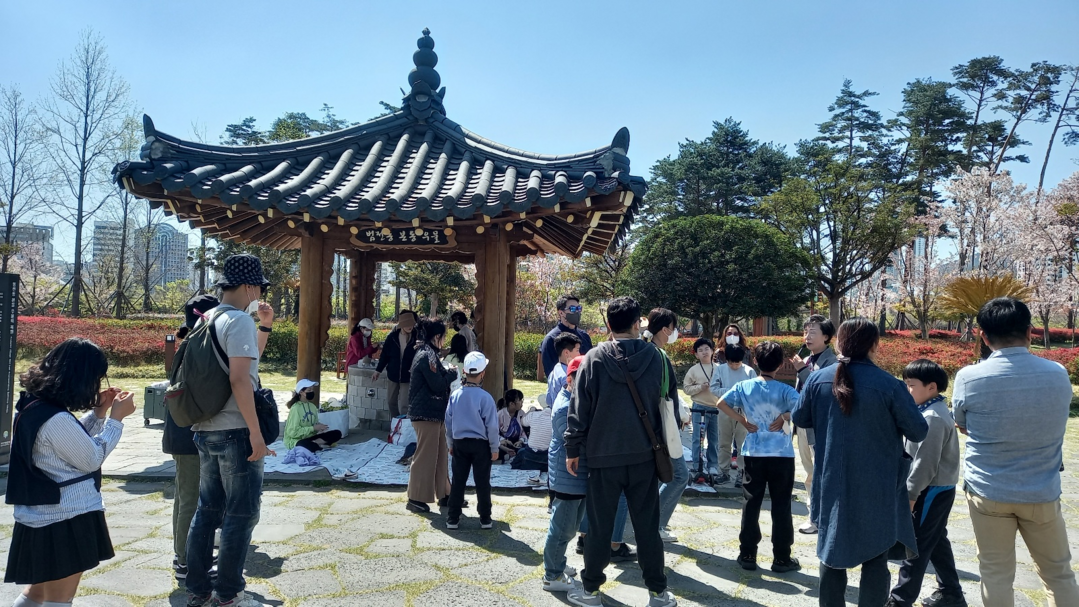 부산시민공원서 떠나는 근현대사 탐험…...