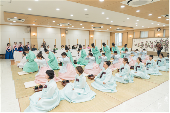 부산 여성문화회관, 제54회 성년의 ...