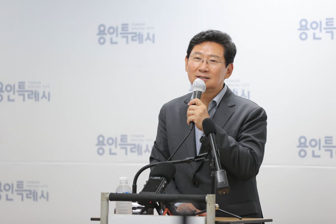 이상일 용인특례시장이 4일 당선기자회견을 하고 있다. 용인시 제공