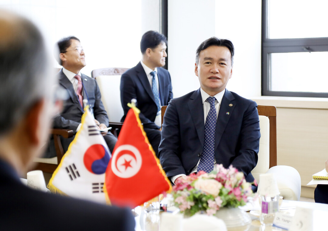 [포토] 이종욱 관세청장, 튀니지 대표단 면담