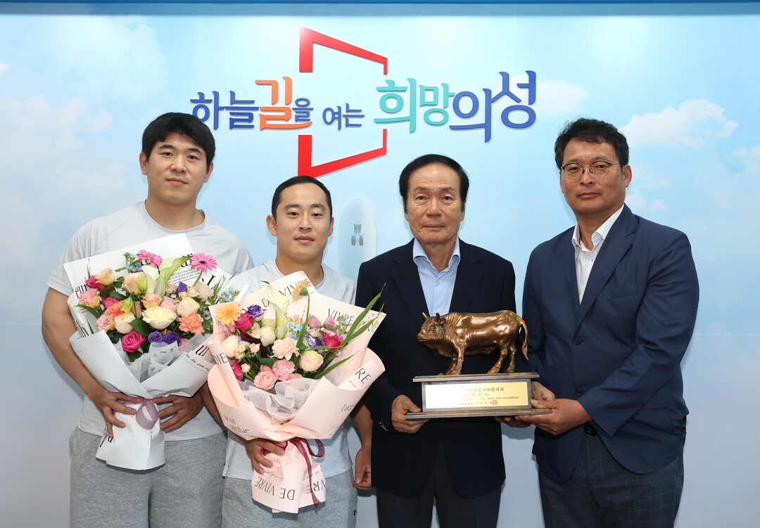 의성군청마늘씨름단 윤필재, 태백장사 ...