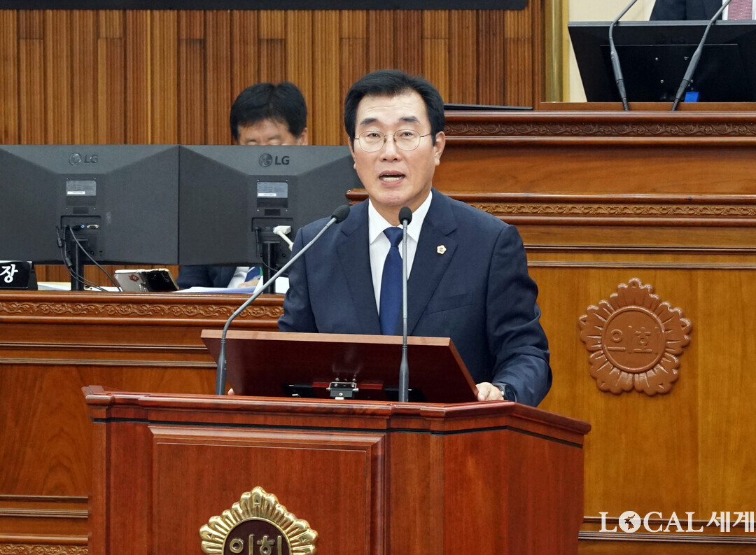 정재웅 부의장이 당선소감을 진행하고 있다.