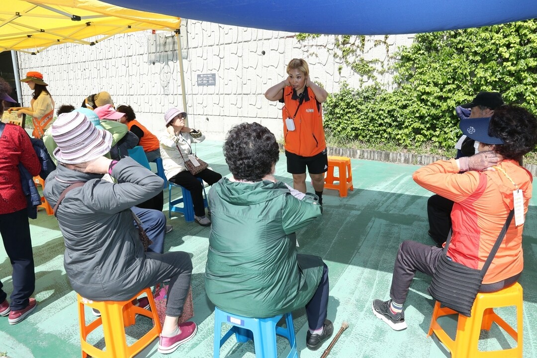 관악구 치매안심도시 정책, 국제 도시...