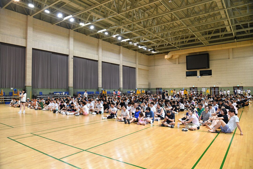 제19회 화천 산천어 오픈 전국 배드민턴 대회 개회식이 8일 화천체육관에서 열렸다(화천군청 제공)