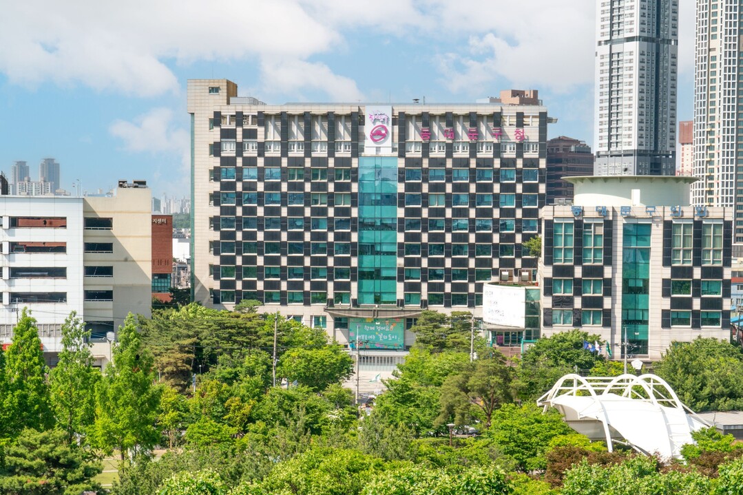 동대문구청 전경.&nbsp; &nbsp; &nbsp; &nbsp; &nbsp; &nbsp; &nbsp; &nbsp; &nbsp; &nbsp; &nbsp; &nbsp; &nbsp; &nbsp; &nbsp; &nbsp; &nbsp; &nbsp; &nbsp; &nbsp; &nbsp; &nbsp; &nbsp; &nbsp; &nbsp; &nbsp; &nbsp; &nbsp; &nbsp; &nbsp; &nbsp; &nbsp; &nbsp; &nbsp; &nbsp; &nbsp; &nbsp; &nbsp; &nbsp; &nbsp; &nbsp; &nbsp; 