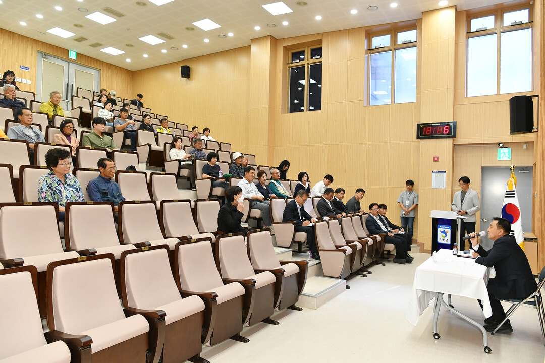 화천군 민박펜션협회 간담회가 열리고 있다(화천군청 제공)