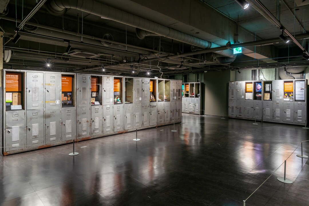 M650 박물관 내부 (광부 락커룸).