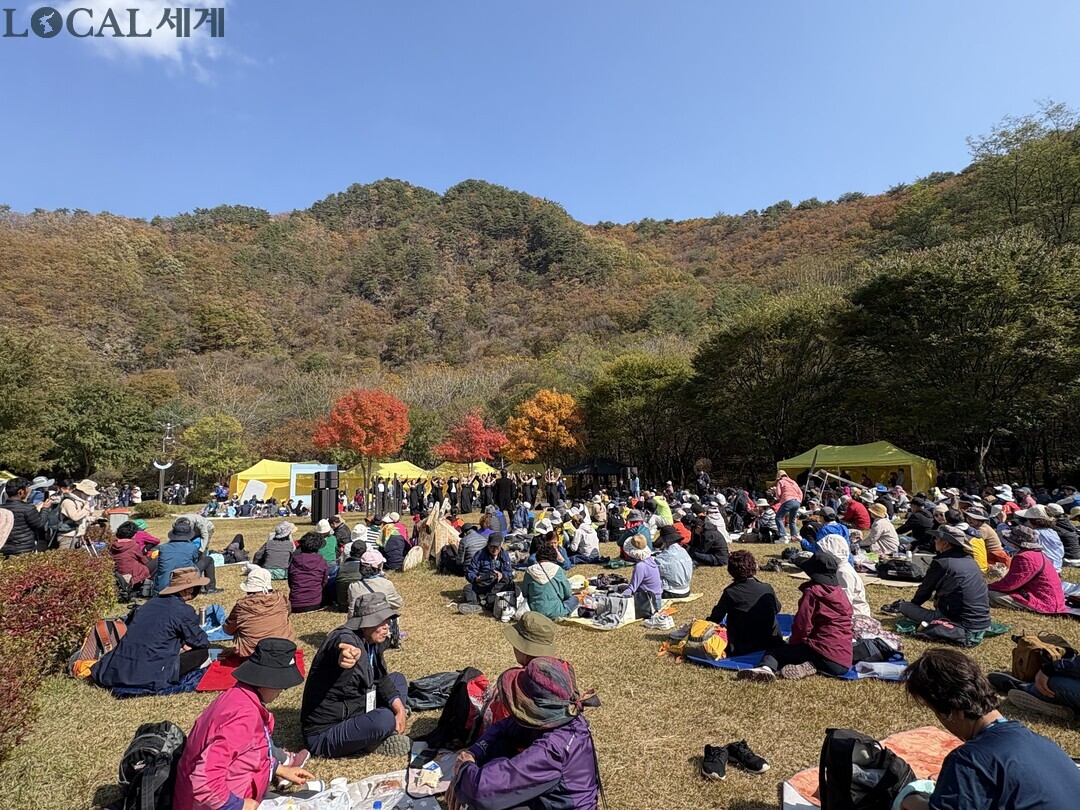 두타연 조각공원에서 열린 동두천 시립합창단의 공연