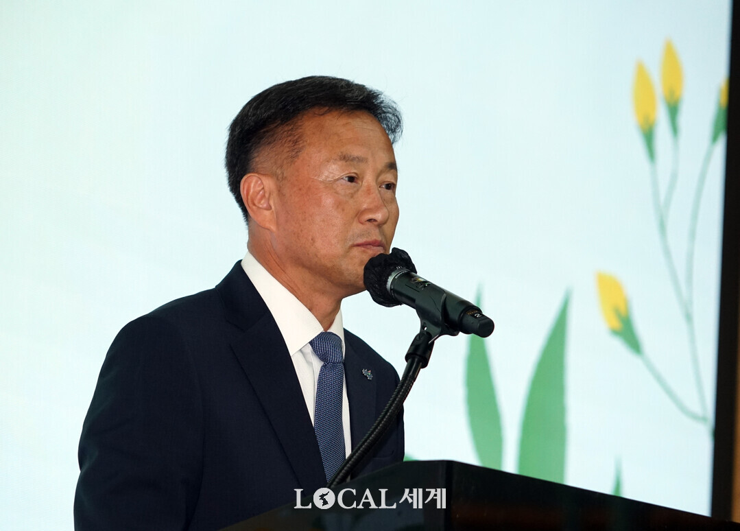 김왕규 군수가   &lsquo;제26회 양구군 양성평등대회&rsquo;에서 격려사를 하고 있다