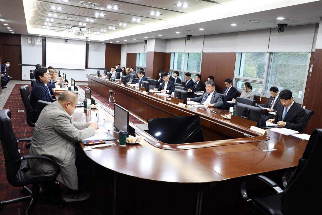강원랜드 제236차 이사회 모습. 강원랜드 제공