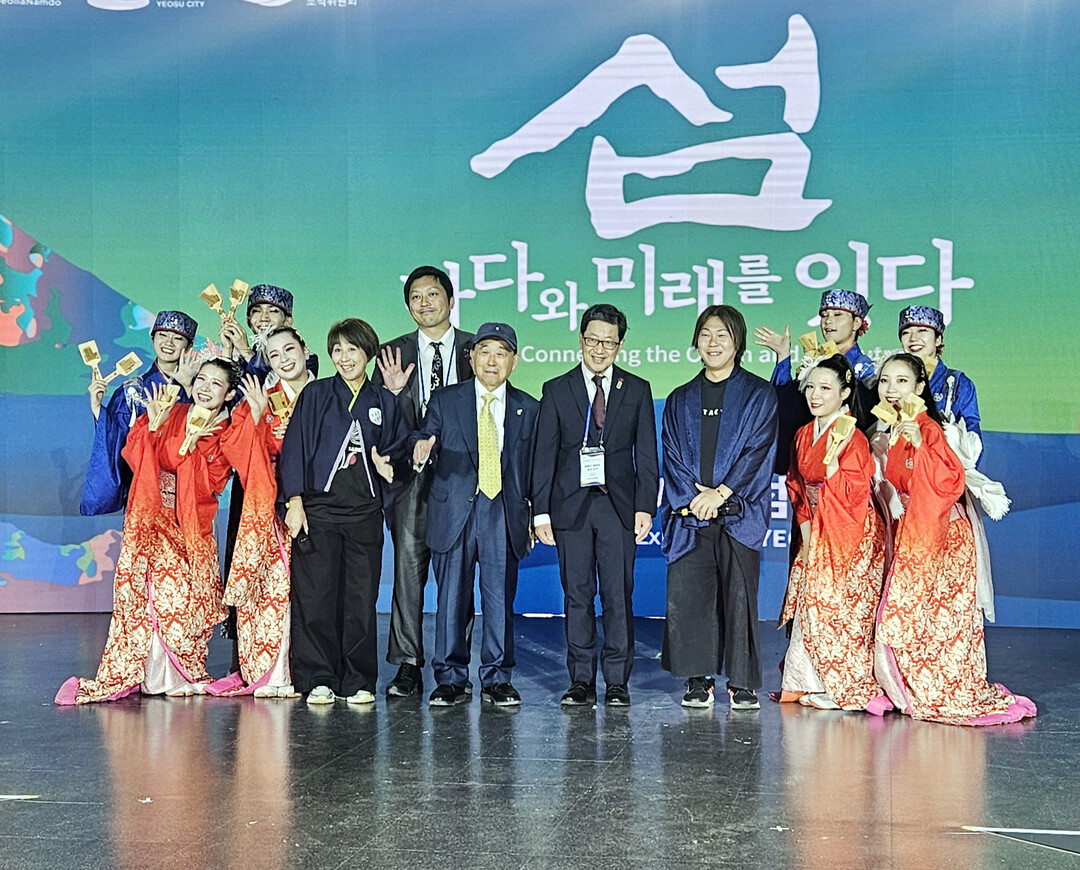 바다 건너 10년 우정이 섬박람회에서 다시 만나