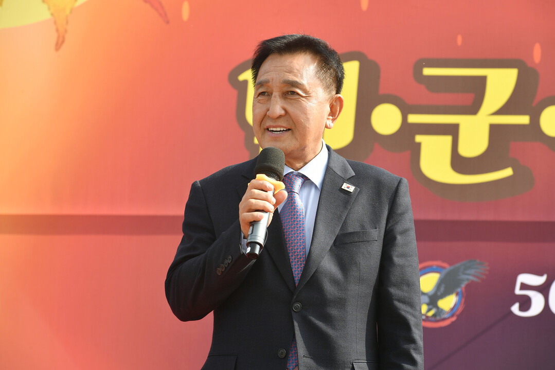 김세훈 군수가 2026 화천군 민군관 화합 한마당 행사에서 축사를 하고 있다(화천군청 제공)